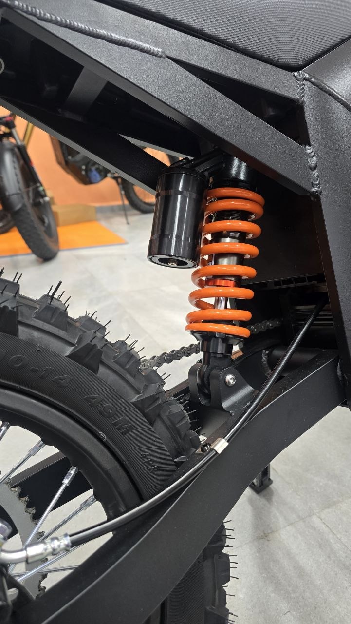 Tuttio Soleil01 SE Electric Dirt Bike Предна гума: 17" Задна гума: 14"