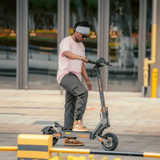 Електрическа тротинетка KuKirin G2, Скорост 45км/ч, Пробег 55км, 48V/15Ah