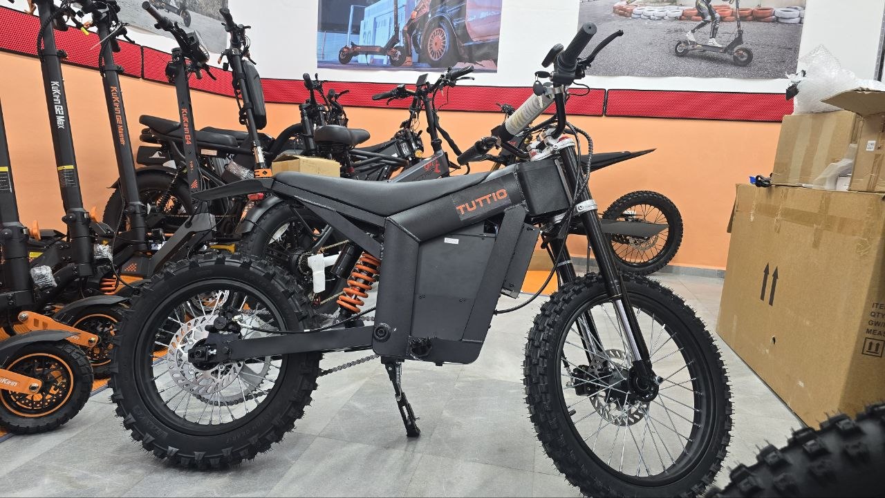 Tuttio Soleil01 SE Electric Dirt Bike Предна гума: 17"  Задна гума: 14"